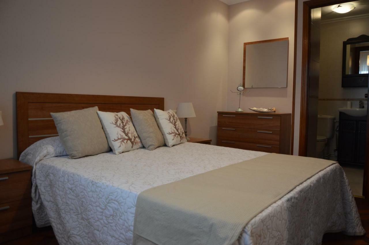 Piso Da Empegada Apartment Arzua Ngoại thất bức ảnh