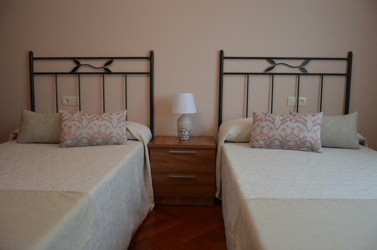 Piso Da Empegada Apartment Arzua Ngoại thất bức ảnh