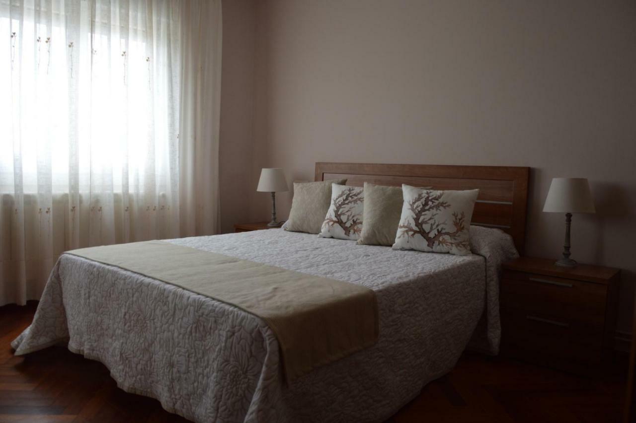 Piso Da Empegada Apartment Arzua Ngoại thất bức ảnh